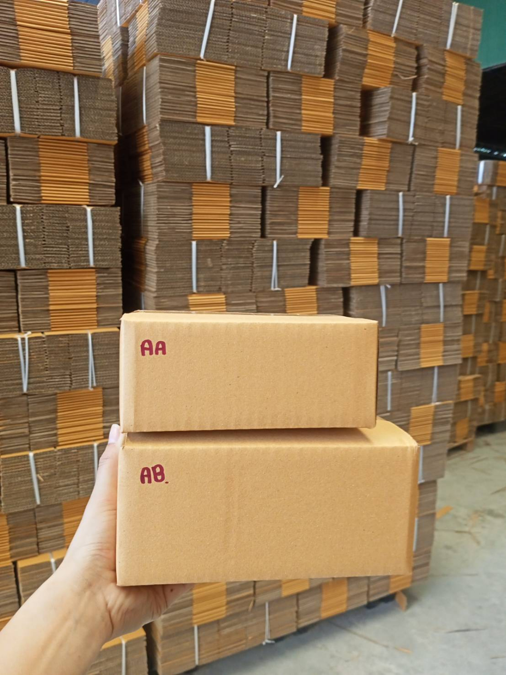 กล่อง-ไซส์-aa-ขนาด-13x17x7cm-กล่องพัสดุ-กล่องไปรษณีย์-1-มัด-20ใบ