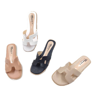 โปรโมชั่น : แบรนด์ Marco รองเท้าแตะผู้หญิง รุ่น TT1013 แบบเก๋ งานไทย ผลิตจากวัสดุเกรดดี ขายดีประจำร้าน