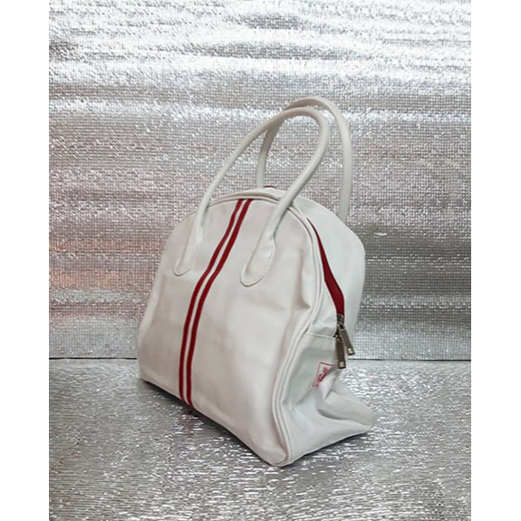 กระเป๋าสะพายหนังสีขาวแดงลายเส้น-มือสอง-สภาพ-90