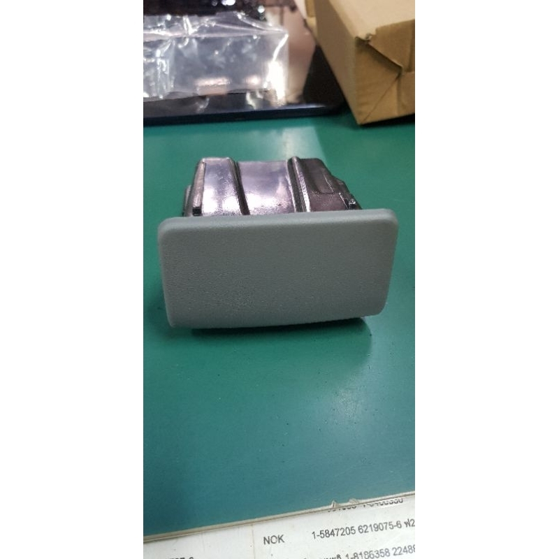 ที่เขี่ยบุหรี่-isuzu-deca360-npr2009-deca300-ftr240