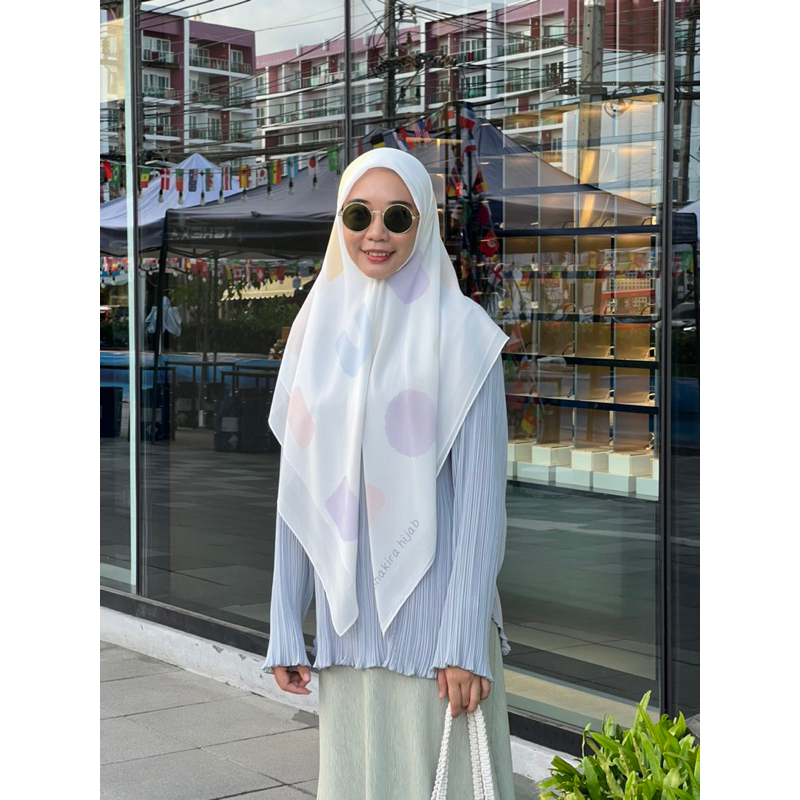 ภาพหน้าปกสินค้าPrinted hijab enjoy life จากร้าน shakira.hijab บน Shopee
