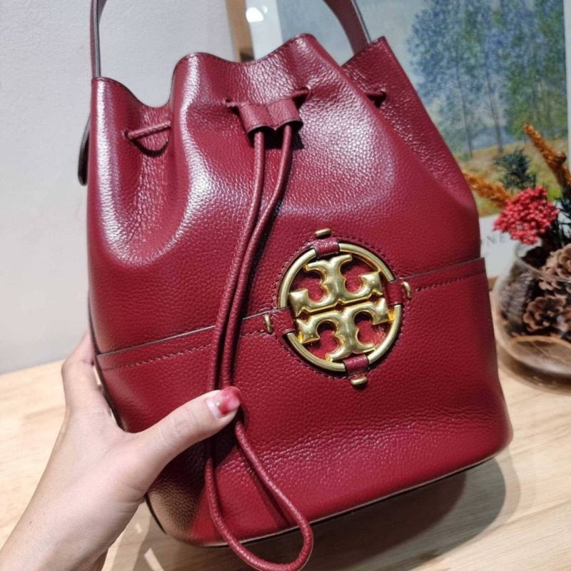 tory-burch-miller-bucket-bag