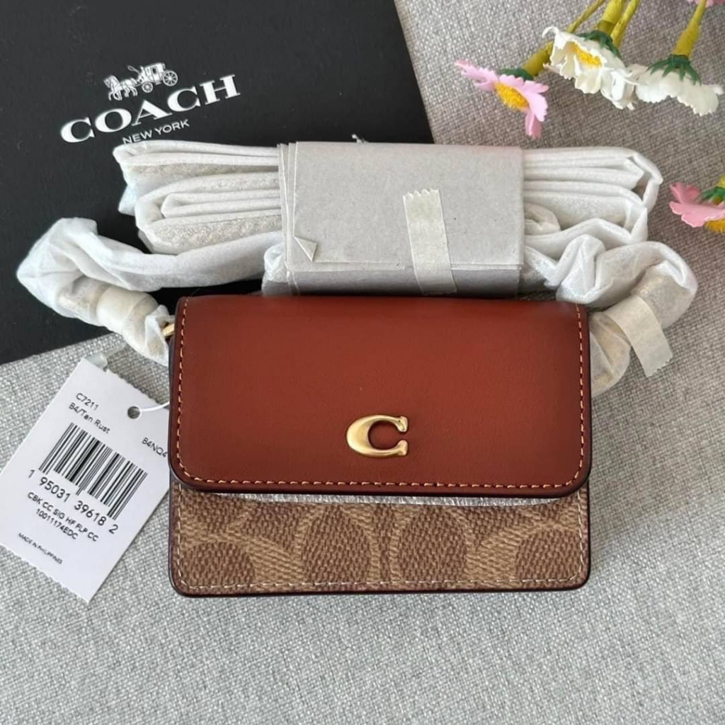 💚แท้💯 พร้อมส่ง💚C7211 Coach Half Flap Card Case In Colorblock Signature