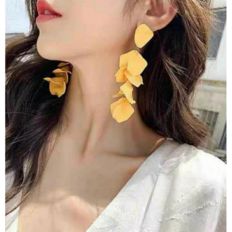 พร้อมส่ง-ต่างหูกลีบกุหลาบหรูหราหลายสี-สวยงามมาก-ต่างหูยาวๆ-ต่างหูชุดเดรส-ต่างหูย้อนยุค-ตุ้มหูสีแดง-เหลือง-เขียว-น้ำเงิน