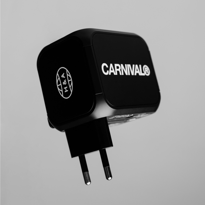 carnival-x-toshino-travel-adapter-ของแท้-พร้อมส่ง