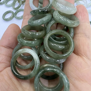 แหวนหยก เขียว และ หยกเขียวขาว หยกพม่าแท้ เนื้อธรรมชาติ อัญมณีมงคลชาวจีน