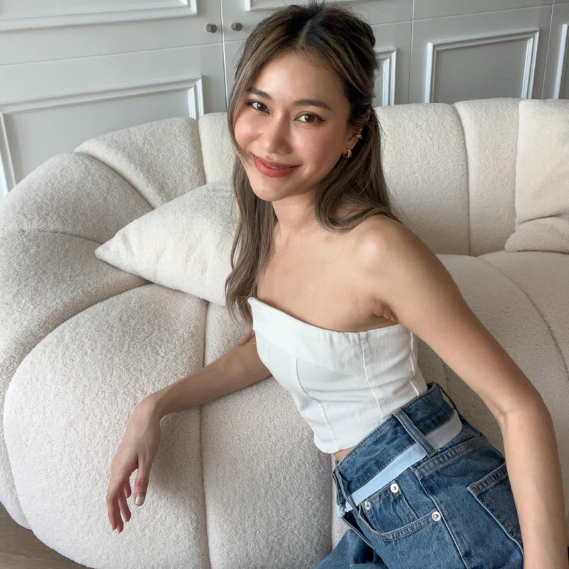 new-denim-crop-330ฟรีส่ง-เสื้อยีนส์ครอปบรา-เกาะอก-ตัวเสื้อผ้ายืดได้ค่ะ-เป็นผ้ายีนส์ผสม-มียางยืดและซิปหลังค่ะ-glam
