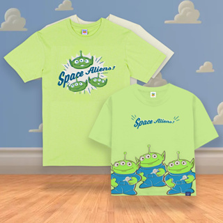 Disney Toy Story Space Aliens! Men T-Shirt &amp; Women Crop - เสื้อยืดดิสนีย์ ทอย สตอรี่ ผู้ชายและครอปผู้หญิง สินค้าลิขสิทธ์แท้100% characters studio