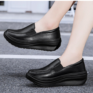 NEW! รองเท้าแฟชั่นผู้หญิง รองเท้าลำลอง แบบสวม สีดำล้วน หนังPU ส้นหนา 5 ซม. นุ่ม เบา สีสันสดใส ไซส์ 35-42 พร้อมส่งจากไทย
