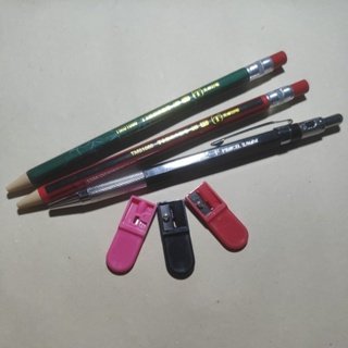 ดินสอใส้ใหญ่ เหมาะกับการวาดเขียน มี 3 รูปแบบ แถมกบเหลาดินสอ 1 ชิ้น