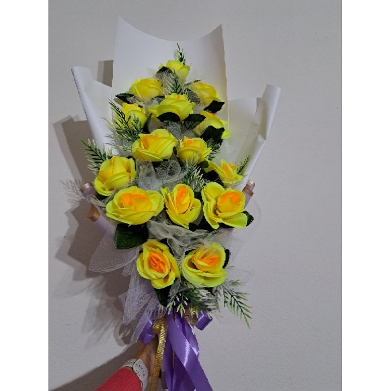 ช่อดอกไม้กุหลาบเลือง80cm