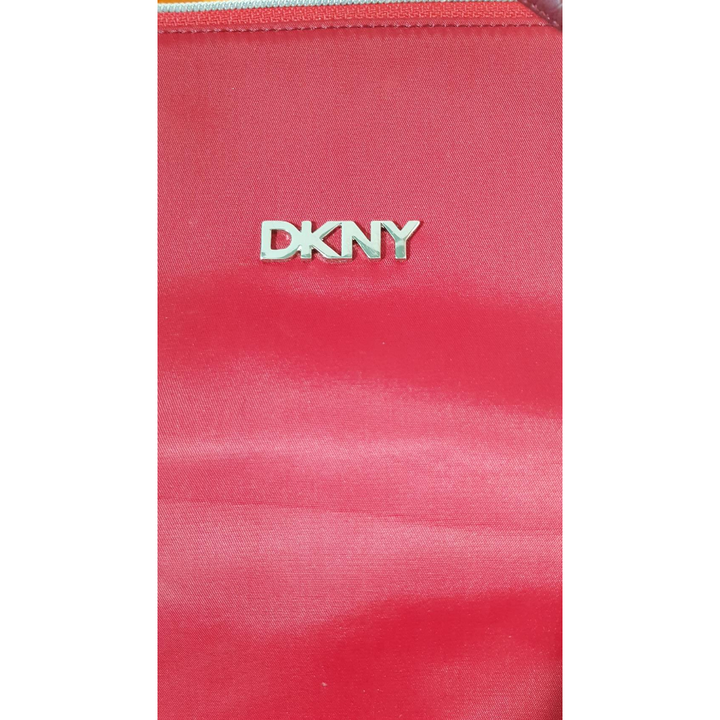 กระเป๋าผ้าไนล่อนแบรนด์dkny