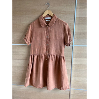 ZARA x Linen Dress ทรงน่ารัก แขนตุ็กตา สีน้ำตาลอิฐ สภาพ 60% สีดรอปมาก ขอคนรับได้คะ อก 40 ยาว 34 size S Tag ครบ )