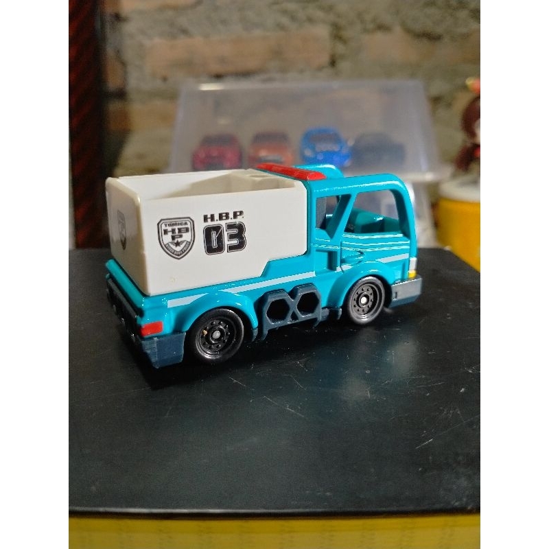 รถเหล็กโมเดล-tomica-hbp-blue-fox-2014