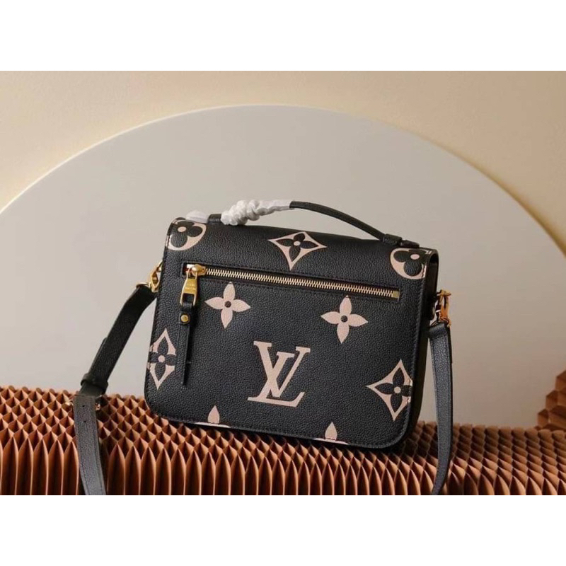 กระเป๋าแบรนด์เนม-กระเป๋าสะพายข้างพร้อมส่งnew-louis-vuitton-pochette-metisเทพ