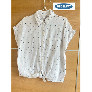 Old navy x cotton shirt แขนกุดพื้นขาวลาย polka dot น่ารัก มินิมอล • อก 42 ยาว 22 ป้าย L