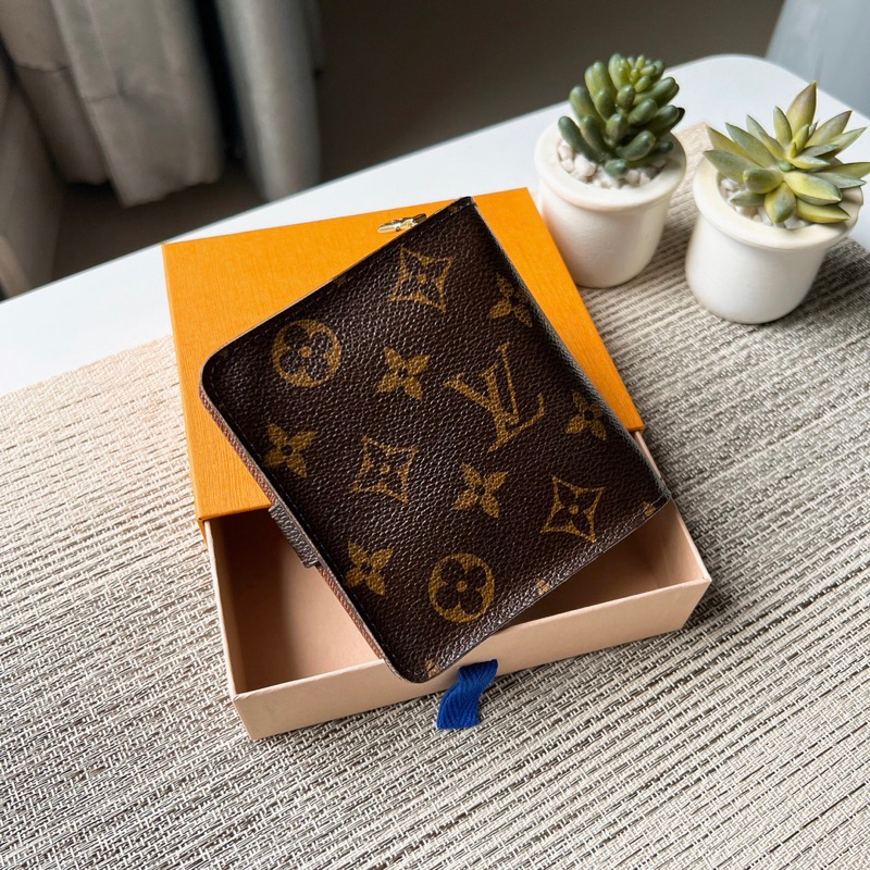 lv-zippy-compact-wallet-มือสองของแท้-ค่ะ-รบกวนทั่กแชทก่อนสั่งค่ะ