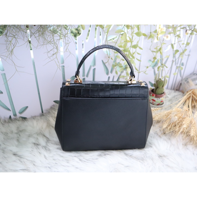 พร้อมส่ง-michael-kors-karla-crossbody