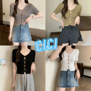 Cici(NO.15001)เสื้อครอปแขนสั้น ดีเทลขาดแต่งด้านหน้า แซ่บๆนิดหน่อย