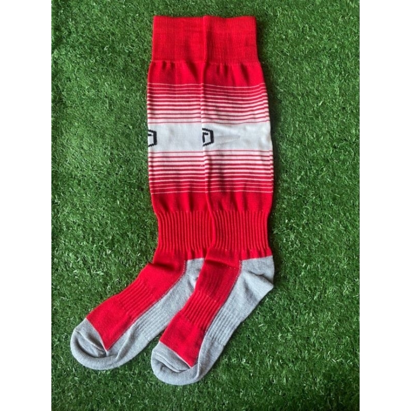 ถุงเท้ากีฬาโทนสีแดง-สีสดสวยงาม-เนื้อผ้าดี