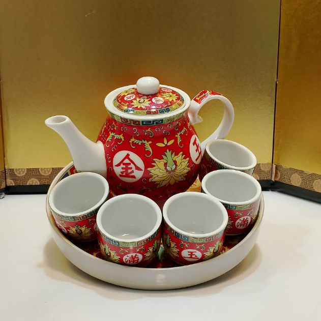 e02-ชุดถ้วยน้ำชาจีนกังไส5ถ้วยกาน้ำชาพร้อมจานรองลายอักษรมงคลทรงผอม