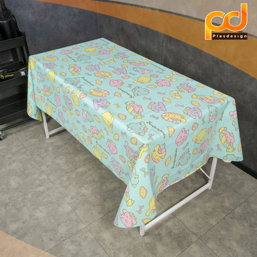 ปูโต๊ะหลังผ้า-ยาว-2-เมตร-ลิขสิทธิ์แท้-ลายpom-pom-สีฟ้า-เนื้อเหนียว-ทนทาน-กันน้ำ-กันลื่น-by-plasdesign