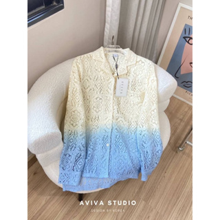 Aviva studio 🧡🩵 เสื้อเชิ้ตผ้าฉลุทูโทนสีวนิลาชายฟ้า