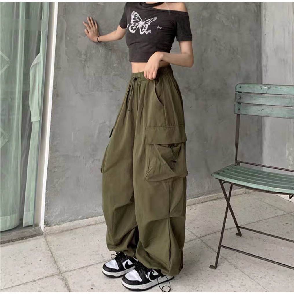 cargo-pant-กางเกงคาโก้-มาใหม่-รุ่นนี้-ผ้ากึ่งคอตต้อน-ทรงกว้างใส่สบาย-เอวยางยืดอย่างดี-มีล็อคยางเอวกับปลายขา