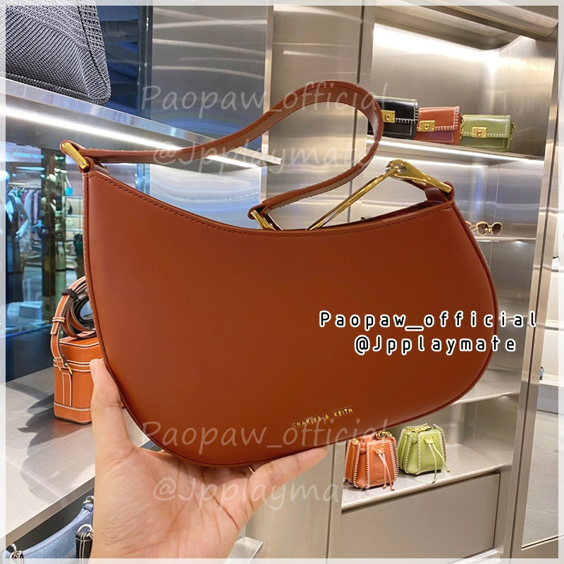 กระเป๋า Charles & Keith รุ่น Asymmetrical Shoulder Bag : CK2-20160105 ...