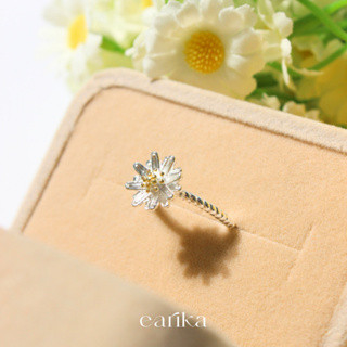 earika.earrings - daisy day twist ring แหวนเงินแท้เดซี่ ฟรีไซส์ปรับขนาดได้ เหมาะสำหรับคนแพ้ง่าย