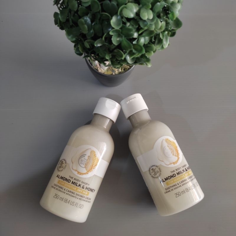 ALMOND MILK & HONEY SOOTHING AND CARING SHOWER CREAM 250 ml. Shopee
