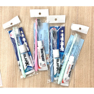 ชุดแปรงสีฟัน + ยาสีฟันสำหรับเดินทาง คละสี ราคาชุดละ 39 บาท