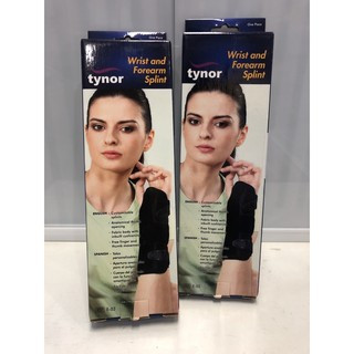 Tynor wrist and forearm splint ซัพพอร์ตพยุงข้อมือและแขน โดยที่นิ้วมือทุกนิ้วยังสามารถเคลื่อนไหวและใช้งานได้ตามปกติ