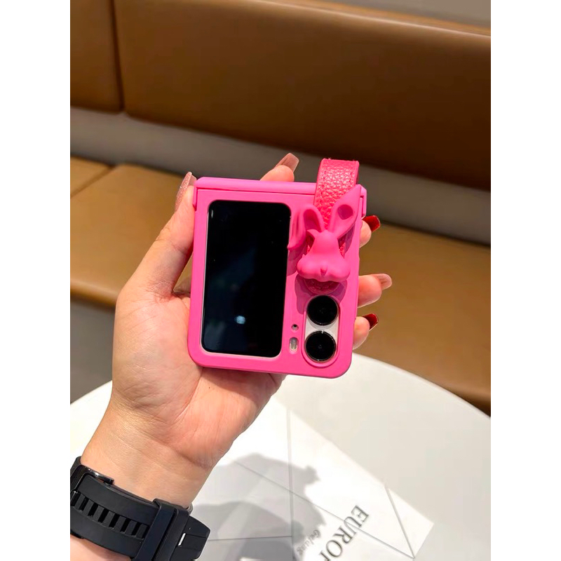 เคส-oppo-find-n2-flip-เคสชมพู-ติดน้องกระต่าย-มีสายคล้องมือ