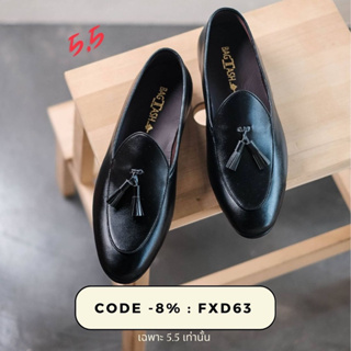 ภาพหน้าปกสินค้าFlat tassel loafers black ซึ่งคุณอาจชอบราคาและรีวิวของสินค้านี้