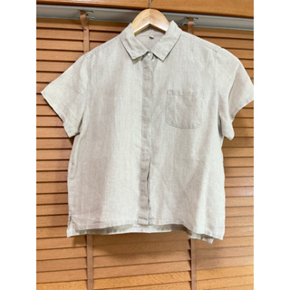 Linen shirt x L สีเบจสวย ไม่ตำหนิ งานคล้ายมูจิ กระเป๋าบน1 อก 38 ยาว 20  Code : 574(5)