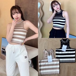 NEW!! Stripe tank top🤎🖤(300฿ฟรีส่ง) เสื้อกล้ามไหมพรมทอลายทาง ทรงแขนกุดเว้า ดีเทลการออกแบบลายเส้นสวยดูแพง valen