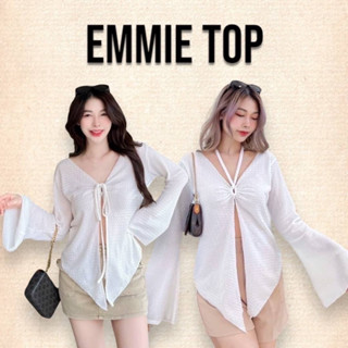 🧸Emmie Top  สวยแบบออร่าพุ่ง  ดีเทลห่วงที่อก กับสายผูกโบว  ใส่แล้วดูมีอะไร^^  อิอิ   ช่วงแขนเป็นทรงปลายบาน