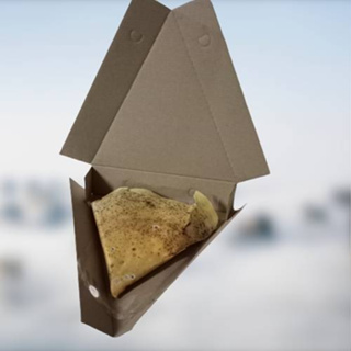 กล่องสามเหลี่ยม ขนาด 8นิ้ว 50 ใบ  ผลิตโดย Amuletbkk