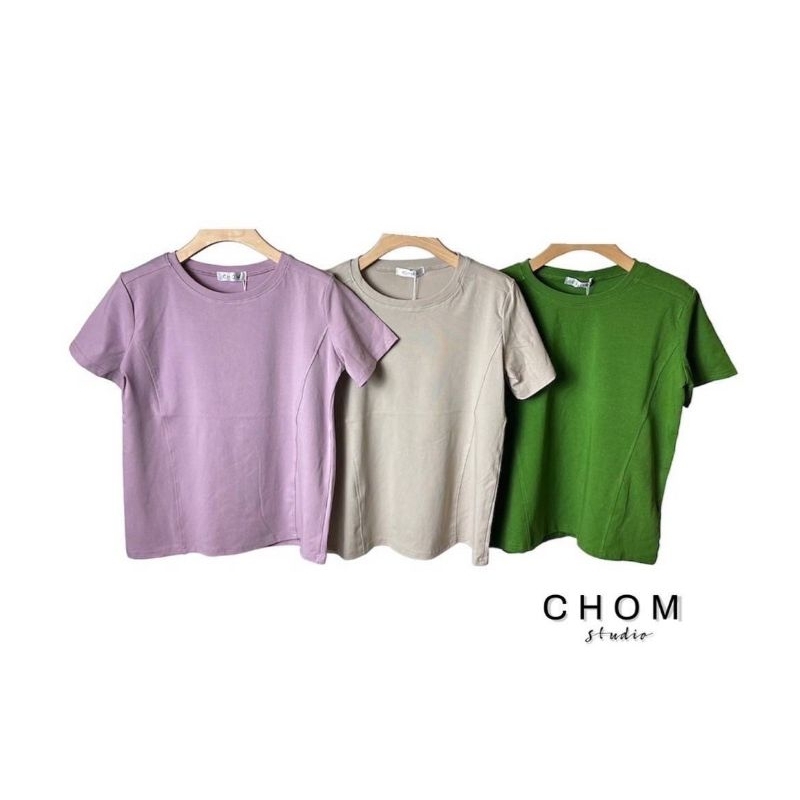 chom-เสื้อยืดคอกลมตีตะเข็บไหล่-ผ้า-cotton-งานป้าย