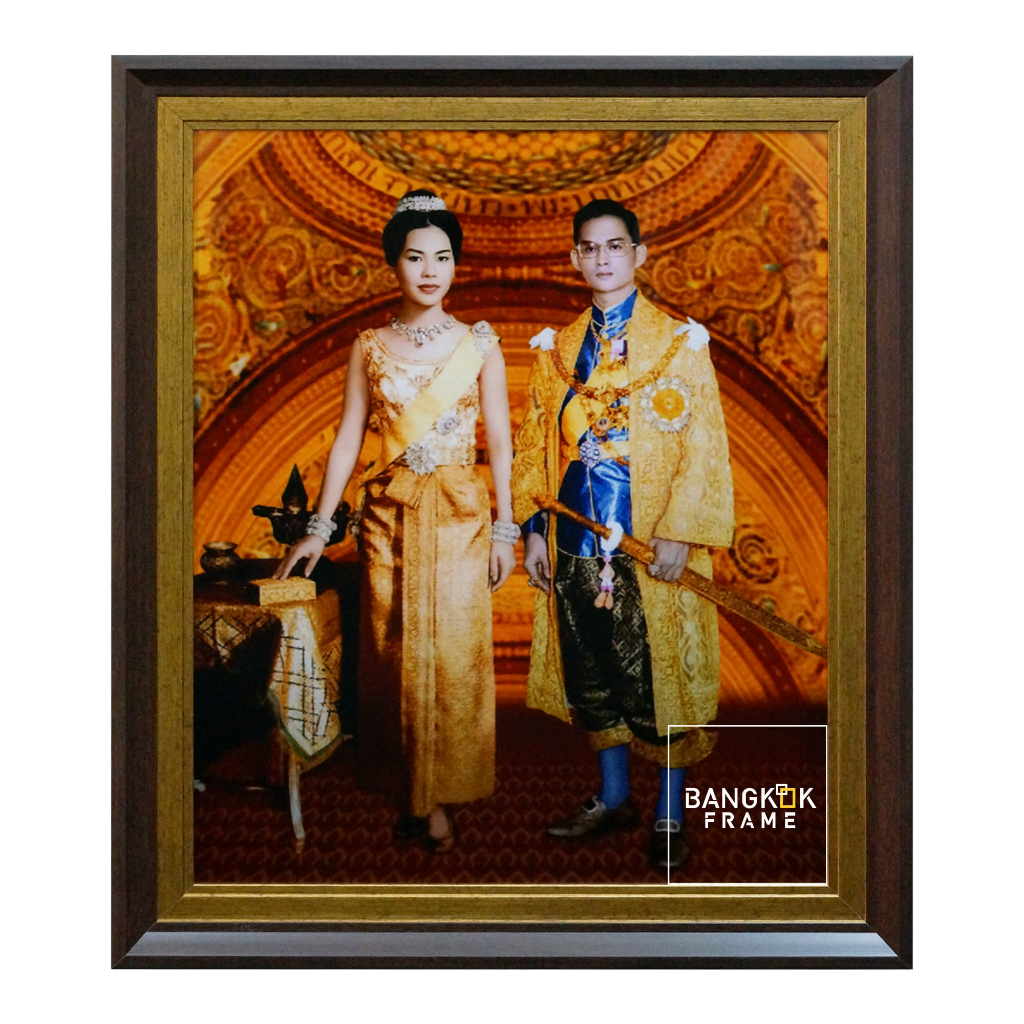 bangkokframe-กรอบรูปรูปภาพในหลวงราชินี-ภาพคู่ในหลวงราชินีร9-กรอบรูปสีทอง-ขนาดภาพ16x20นิ้ว