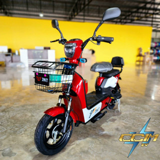 รถไฟฟ้า CCM EV A8000 สีแดง