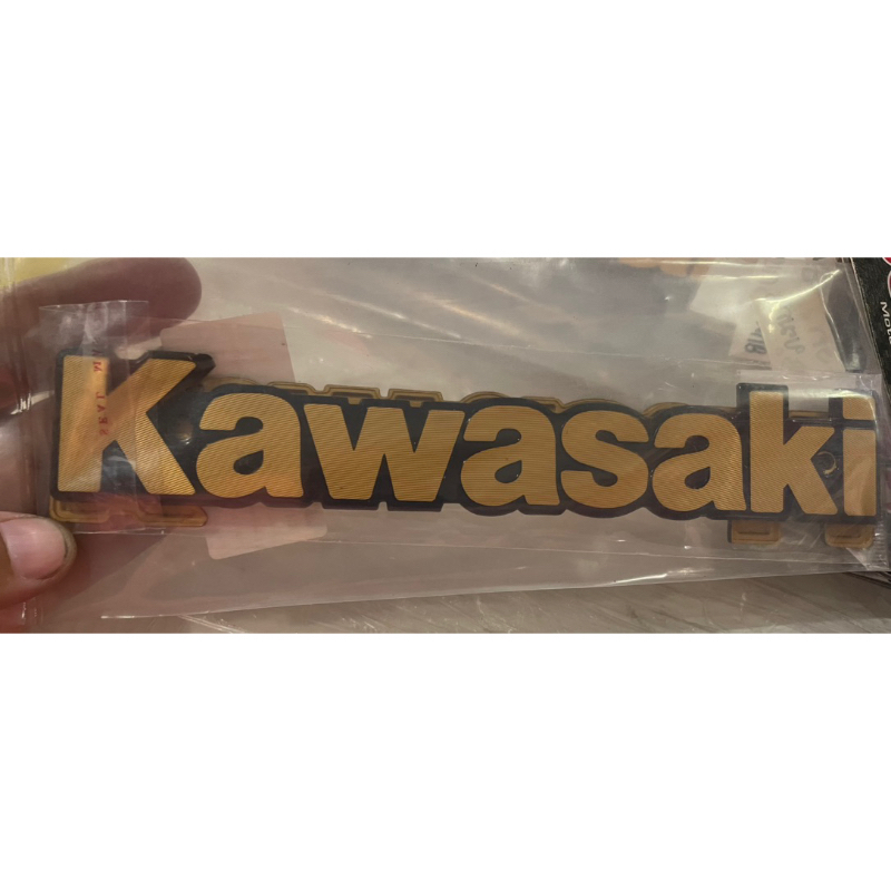 โลโก้ถัง-ตัวนูนสีทอง-kawasaki-ซ้าย-ขวา