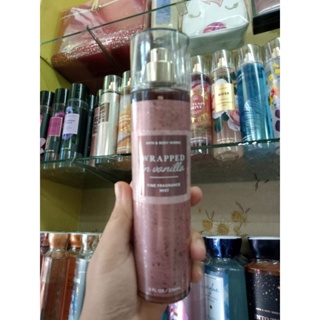 Bath &amp; Body Works Wrapped in Vanilla Fragrance Mist 236ml. ของแท้