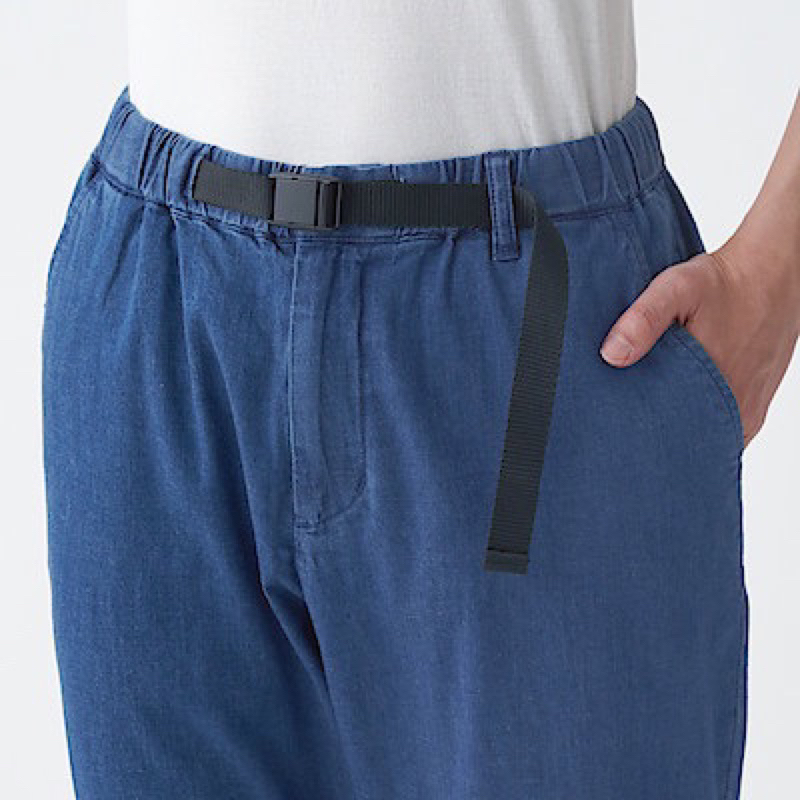 กางเกงผู้ชาย-ผ้าเดนิม-muji-stretch-light-ounce-denim-easy-pants