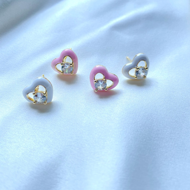 confetti-sunday-bubbly-heart-stud-earrings