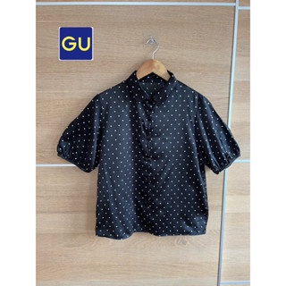 GU x cotton ลื่น ใสาสบายมาก  x M  shirt แขนสั้น ทรงสวย polka dot พื้นดำ อก 38 ยาว 23 Code: 1146(7)