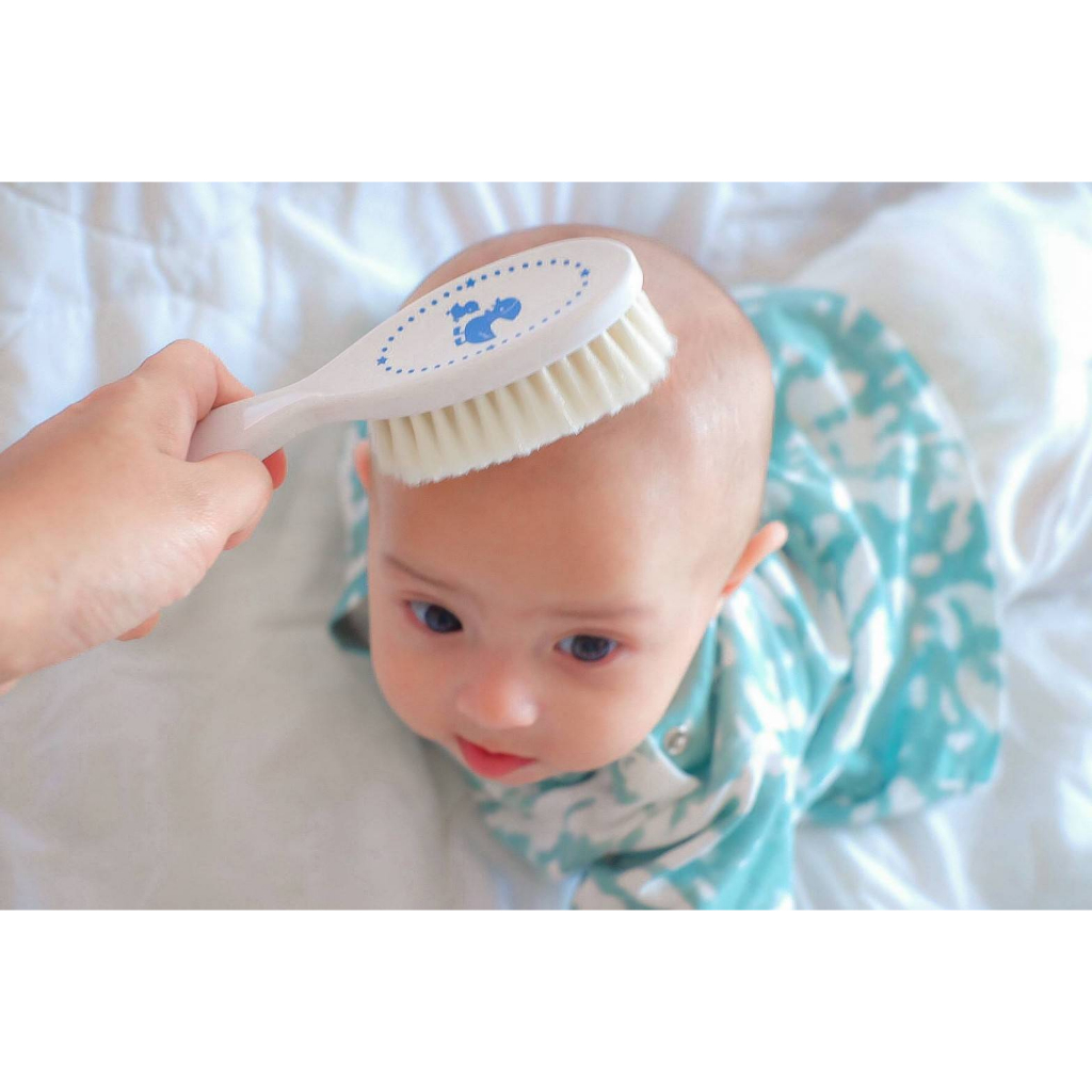 familiar-baby-hair-brush-หวีขนแพะพรีเมียมสำหรับลูกน้อยแรกเกิด