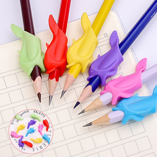 ที่จับดินสอปลาโลมา ที่จับดินสอ ฝึกเขียน ที่จับปากกา ปลอกจับดินสอ สีสันสดใส ที่จับปากกาฝึกเขียน ฝึกทักษะการเขียน