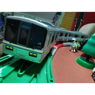 Tomy©️ รถไฟญี่ปุ่น 223 Series Special Rapid Service ใส่ถ่าน พ่วงเสียง รางฟ้า ครับ🕺🏼